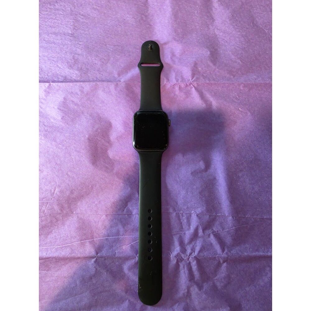 Apple Watch- Series 4- 44mm case - Picture 2 of 3